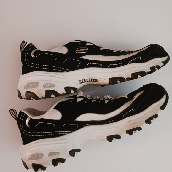 Sketchers 9 - Picture 6 of 7